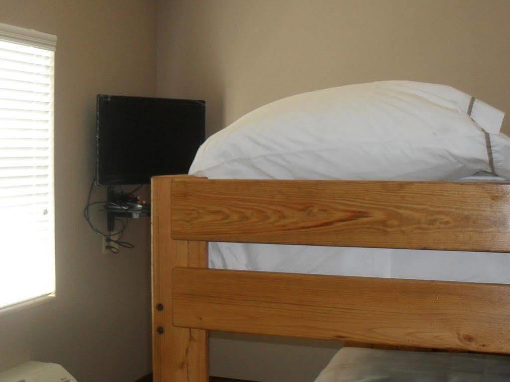 Bell'S Extended Stay And Suites St. Robert Buitenkant foto